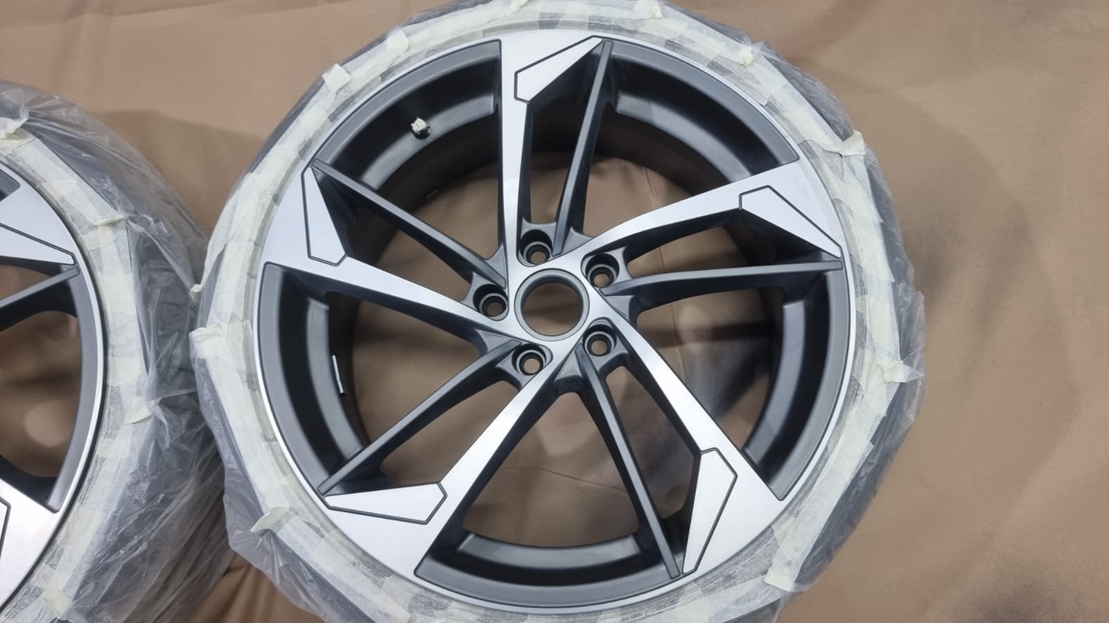 Llantas diamantadas restauradas y lacadas